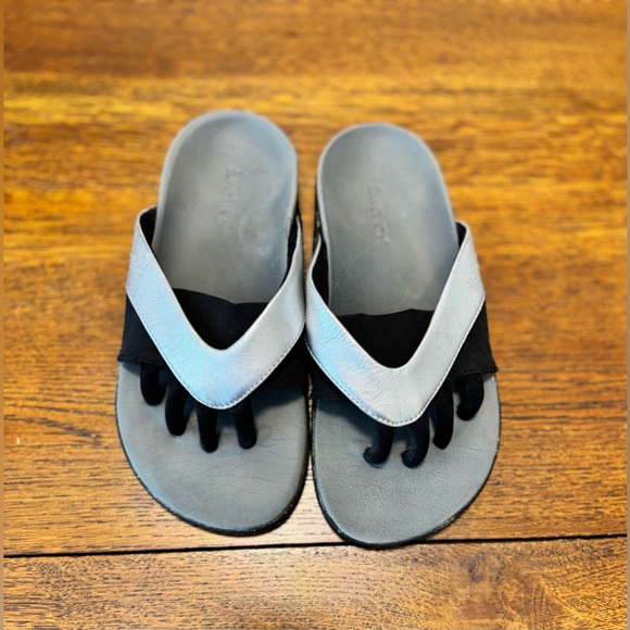 Welrox Yoga Sandals - Picture 1 of 7